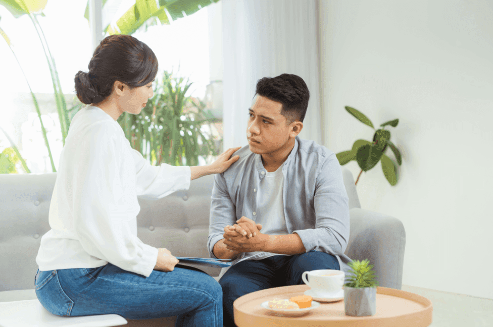 A psychologist providing therapy for agoraphobia