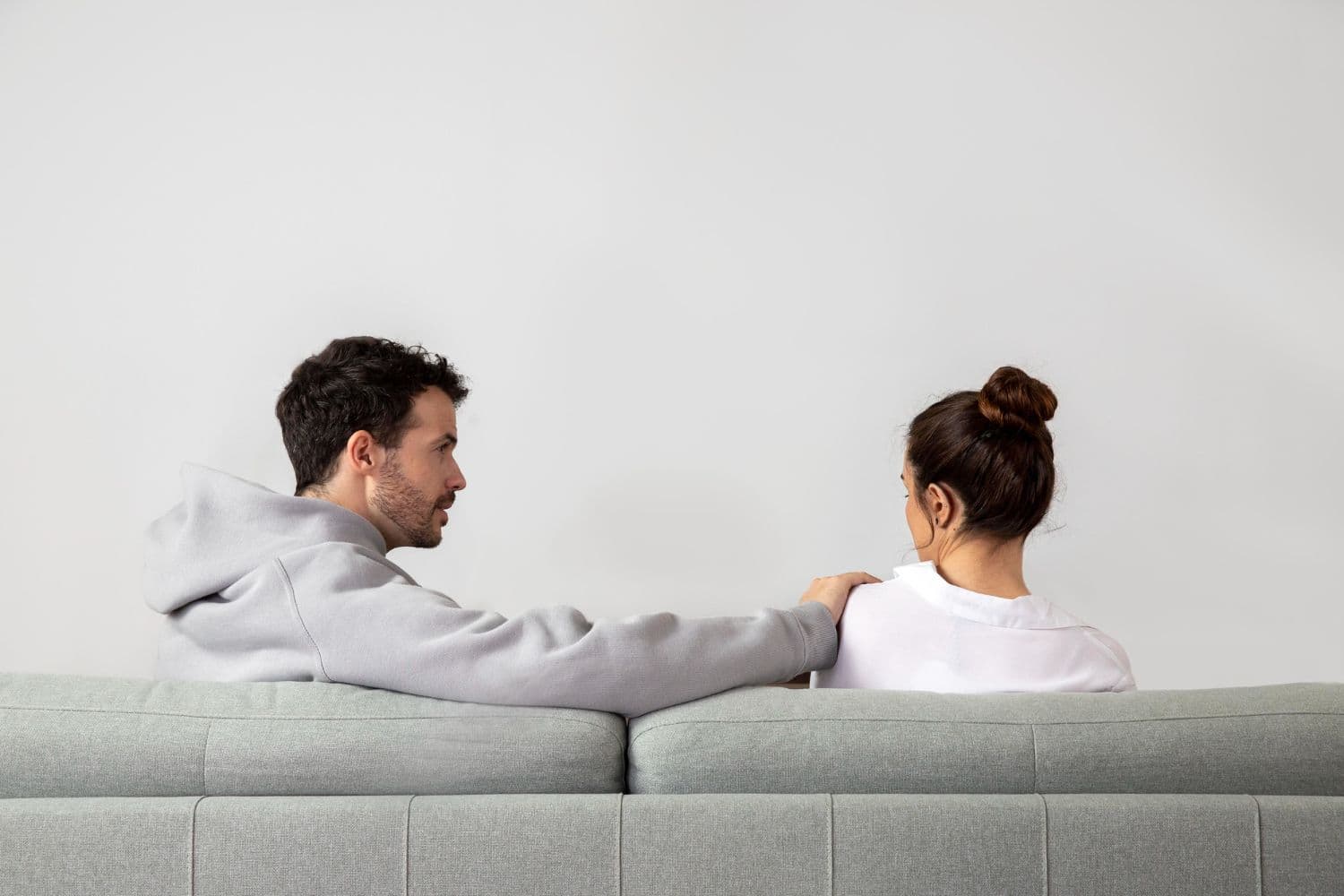 Signs of Resentment in a Relationship: 9 Warning Signs and How to Fix Them